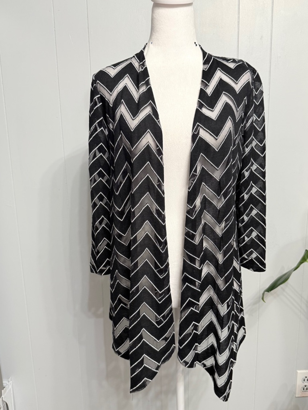#15)  Black & White Chevron Open Front Cardigan